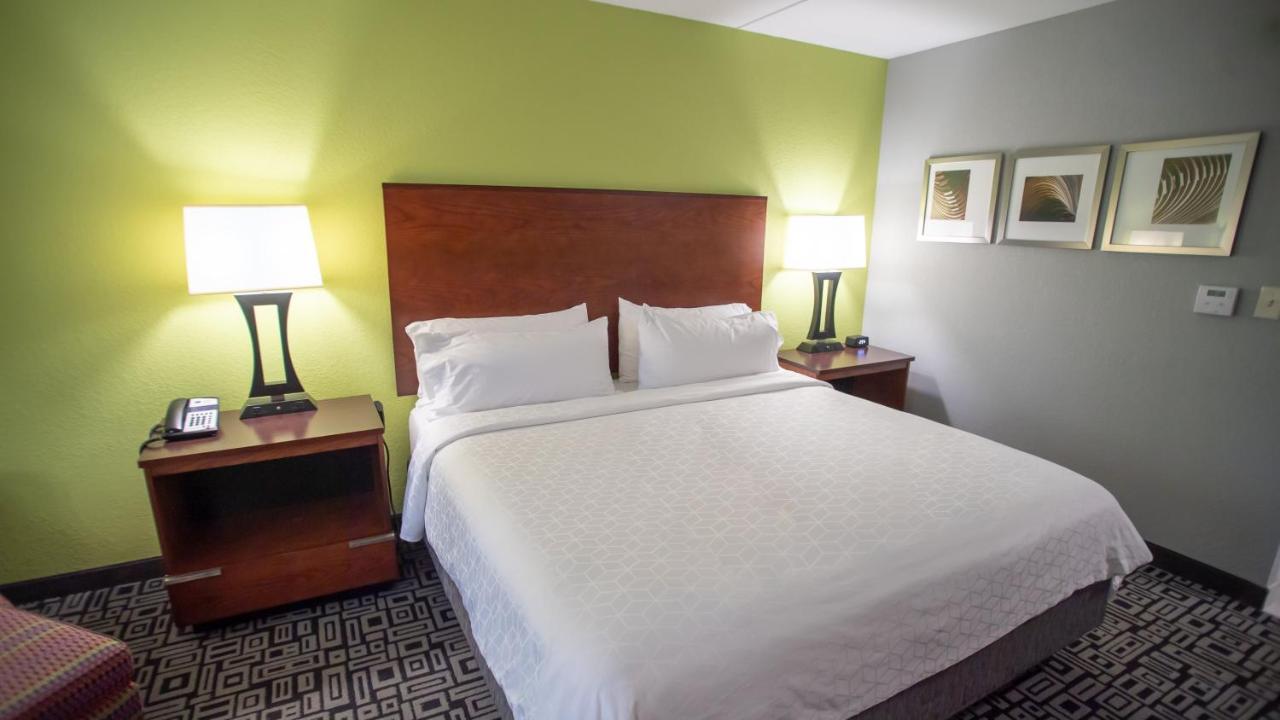 Holiday Inn Express Hickory - Hickory Mart By Ihg Kültér fotó