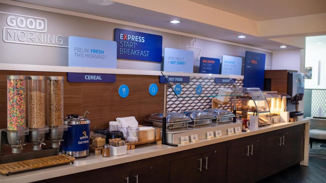 Holiday Inn Express Hickory - Hickory Mart By Ihg Kültér fotó